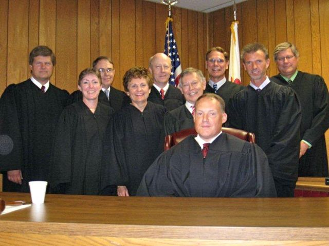 Sullivan Sworn In As 5th Circuit Judge Illinois State Bar Association